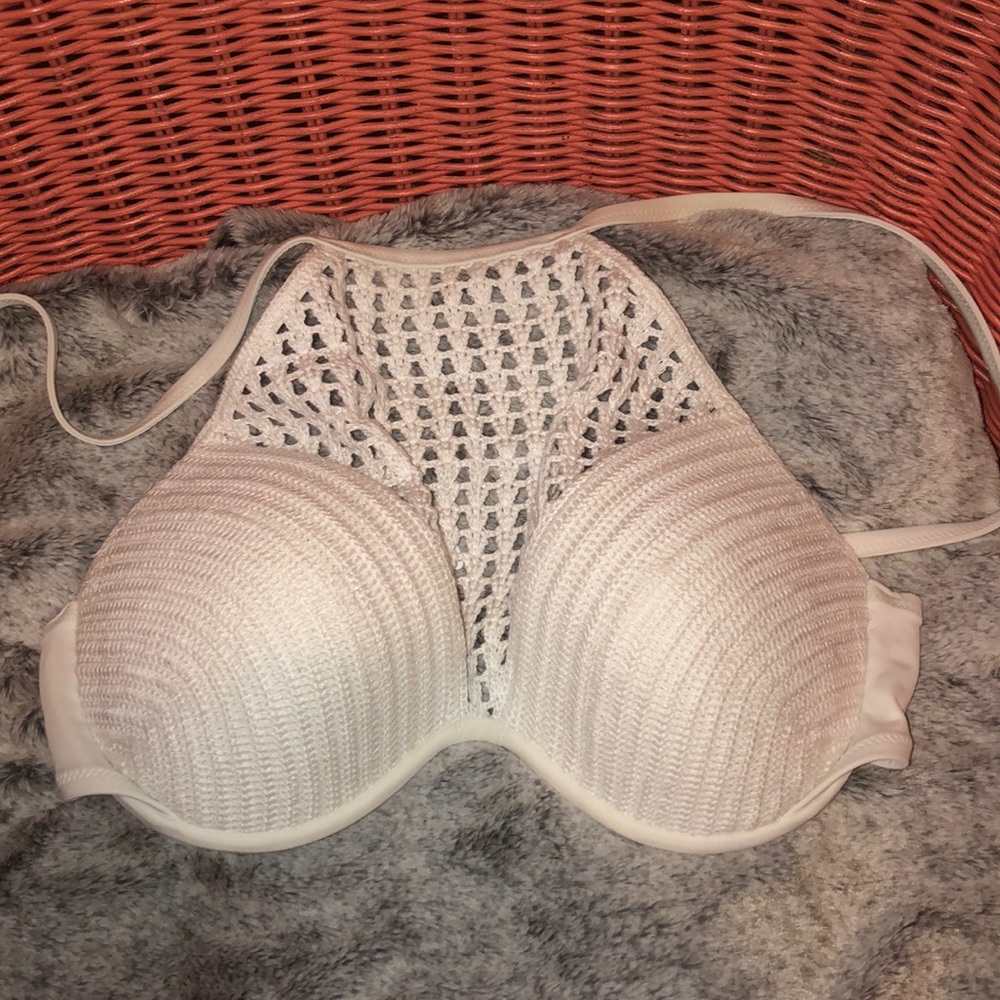 White knitted bikini top